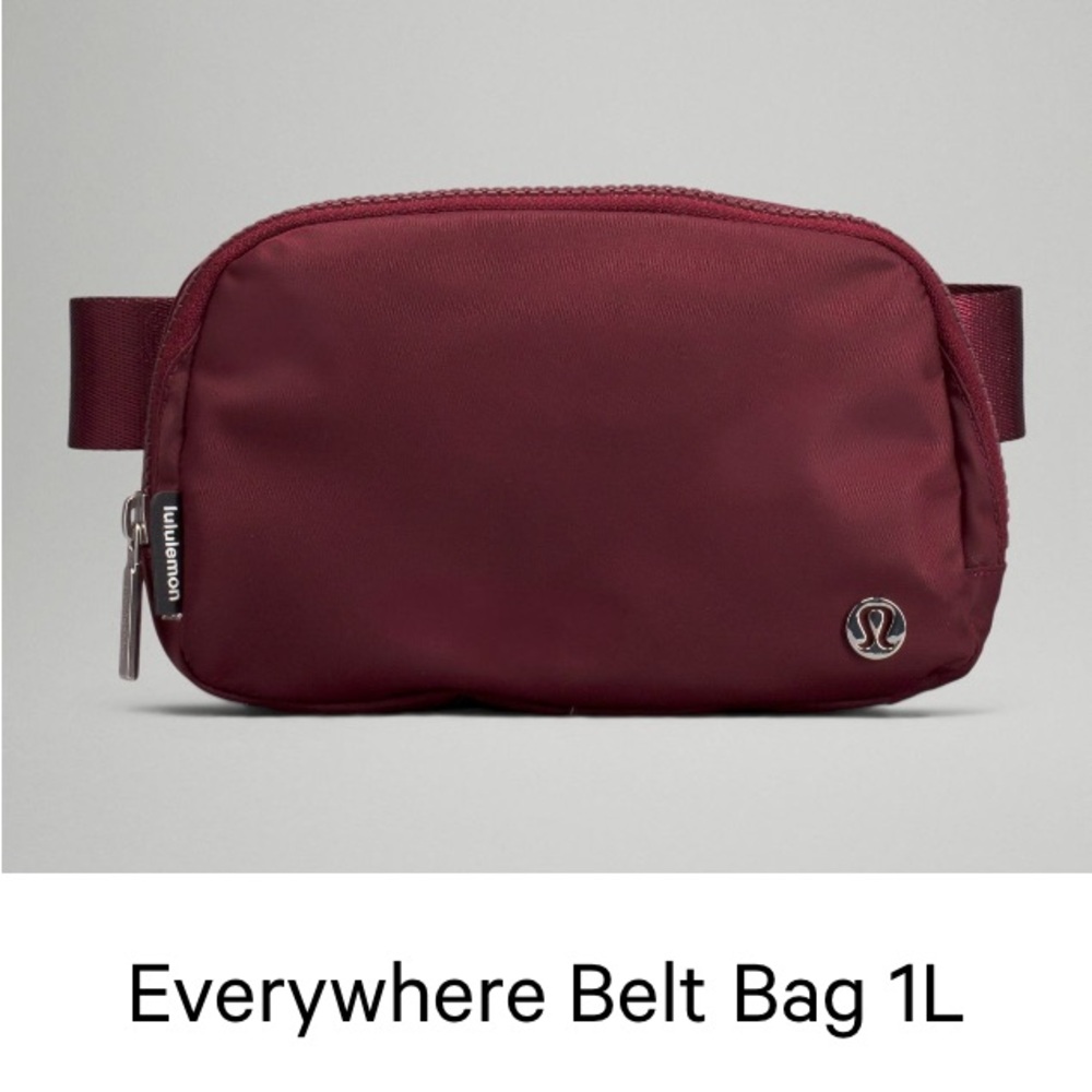 Like New! Lululemon everywhere belt bag 1 L